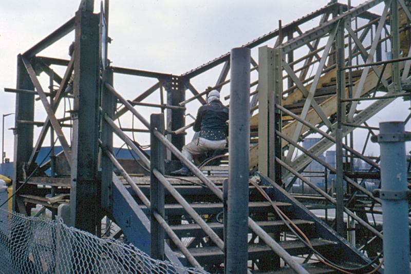 File:Patchway Footbridge5.jpg