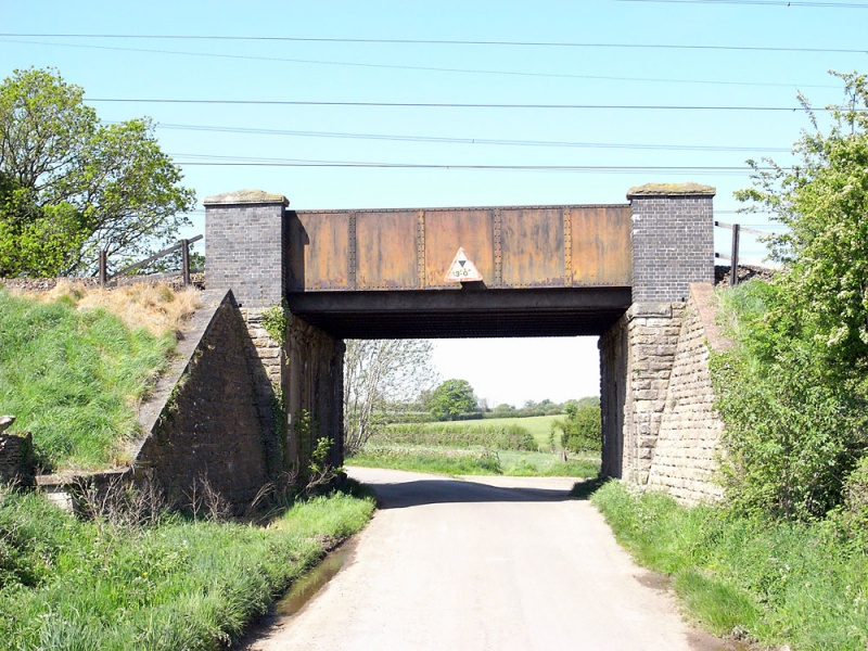 File:Lacock Road2.jpg