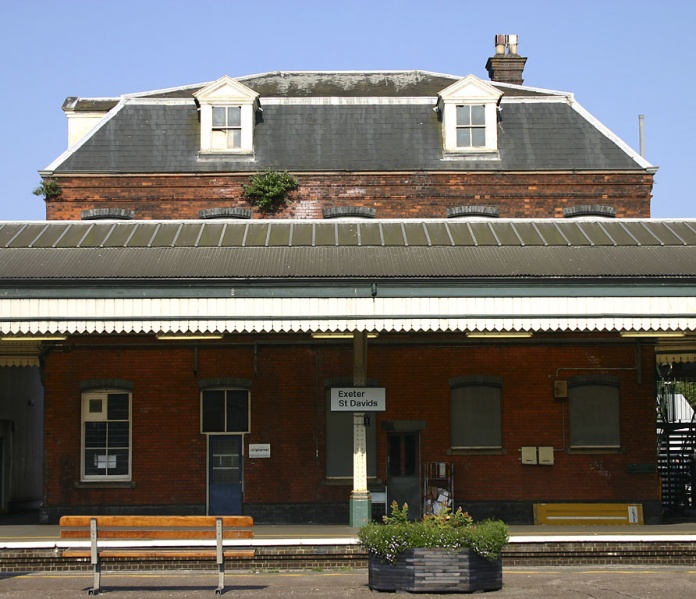 File:Exeter St Davids5.jpg