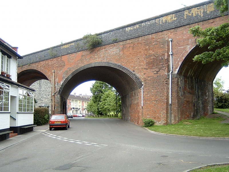 File:Pill Viaduct6.jpg