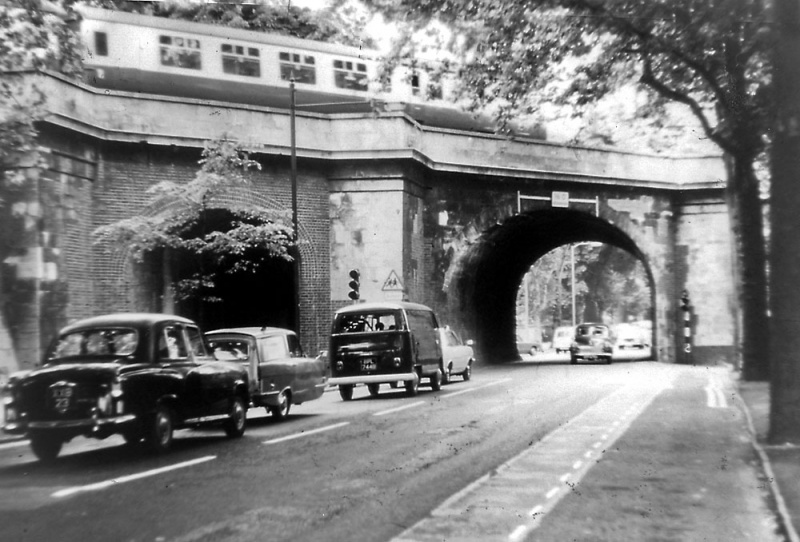 File:Pulteney Road2.jpg