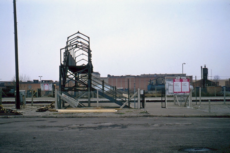 File:Patchway Footbridge3.jpg