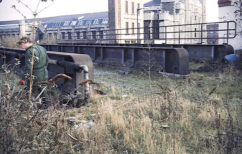 File:Victoria Street Bridge2.jpg
