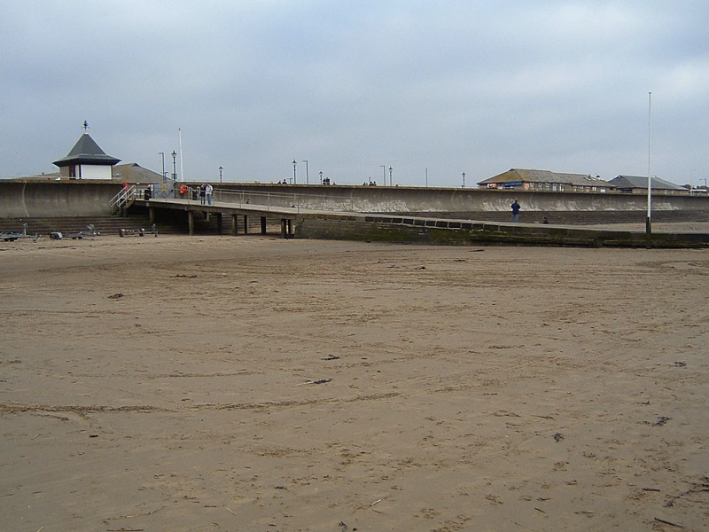 File:Burnham on Sea3.jpg