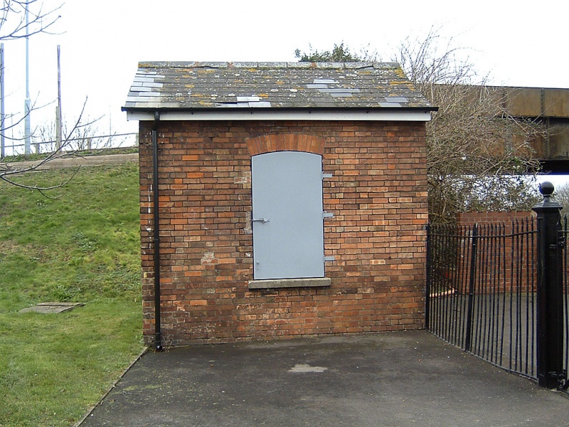 File:Highbridge & Burnham2.jpg
