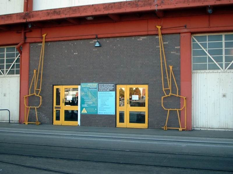 File:Princes Wharf11.jpg