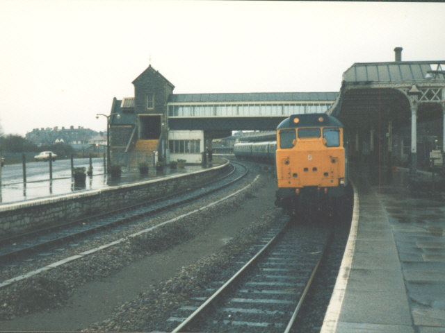File:Geograph-215085-by-Stephen-Craven.jpg