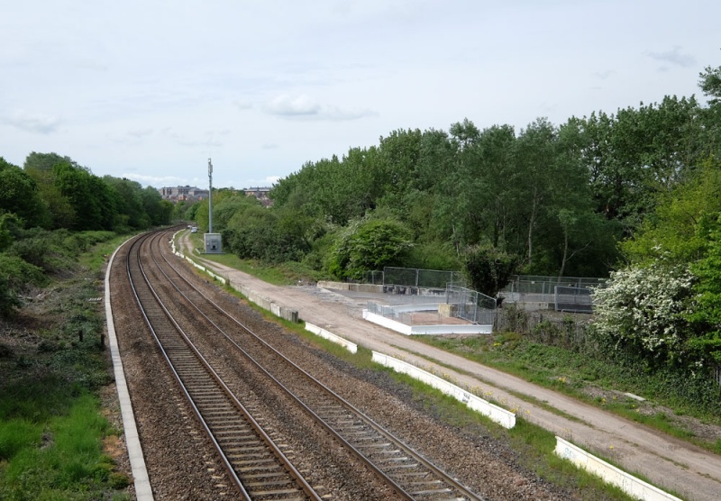 File:LockleazeFootbridge24.jpg