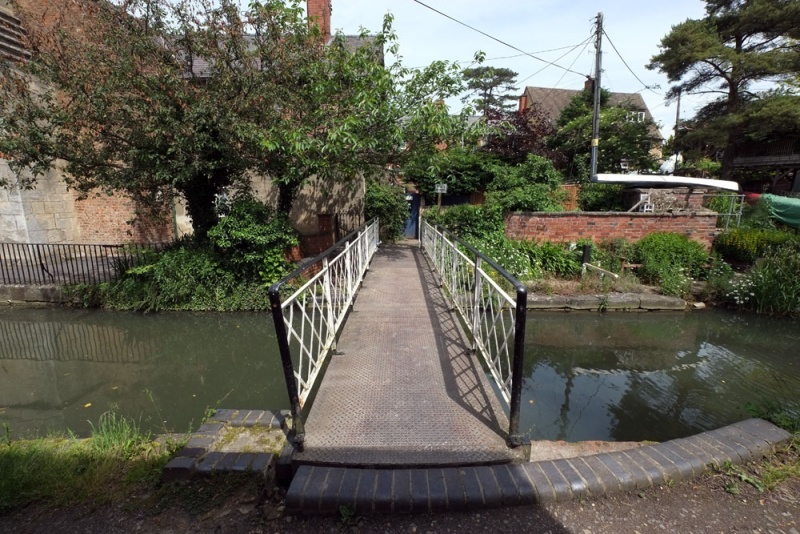 File:RyefordSwingBridge3.jpg
