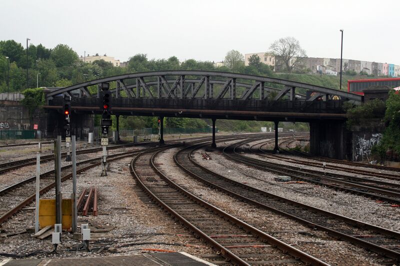 File:Bath Road Bridge1-4.jpg