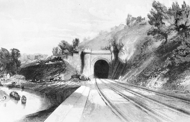 File:Foxes Wood Tunnel1.jpg