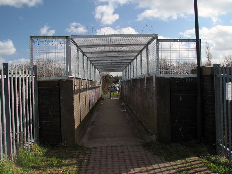 File:Stanley Farm Footbridge34.jpg