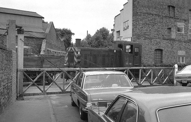 File:Barton Road1.jpg