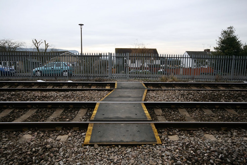 File:Burdett Close Crossing2.jpg