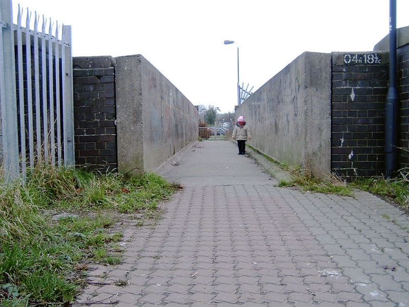 File:Stanley Farm Footbridge9.jpg
