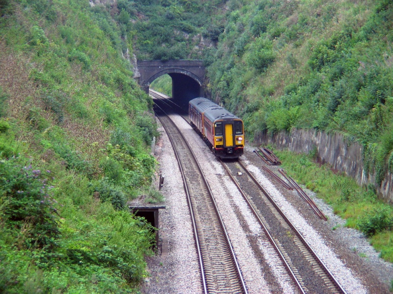 File:Flax Bourton Tunnel10.jpg