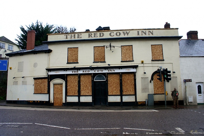 File:Red Cow Crossing1.jpg