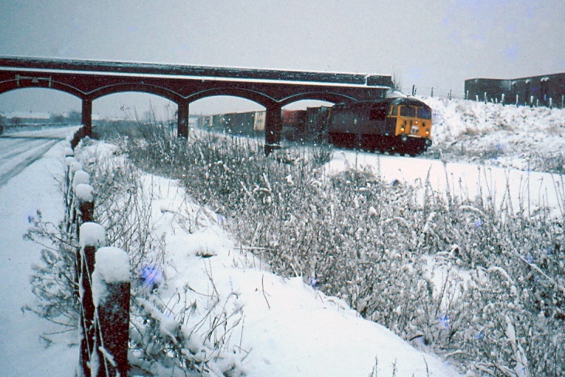 File:Station Road - Patchway12.jpg