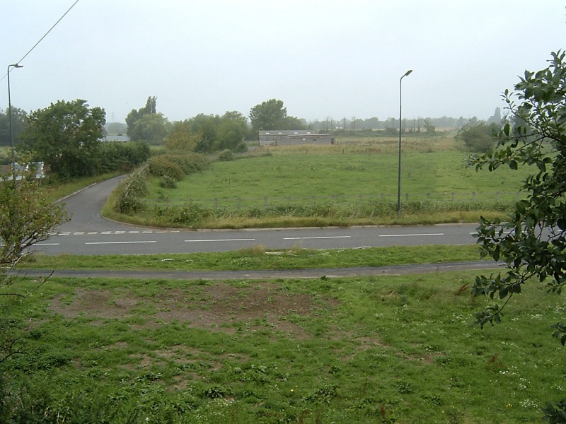 File:Horsecastle Farm Road3.jpg
