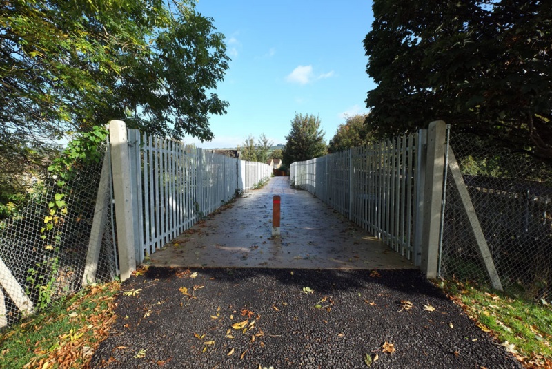 File:BellottsRoad11.jpg
