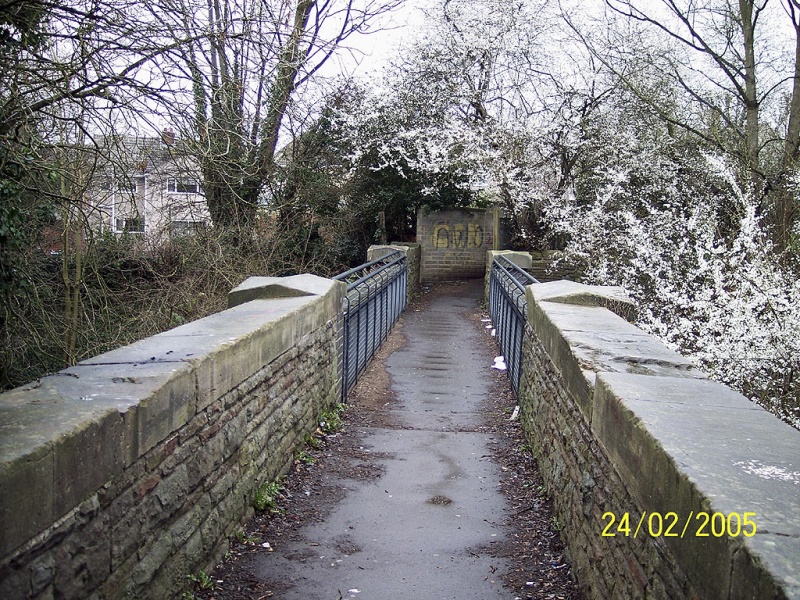File:Charnhill Bridge7.jpg