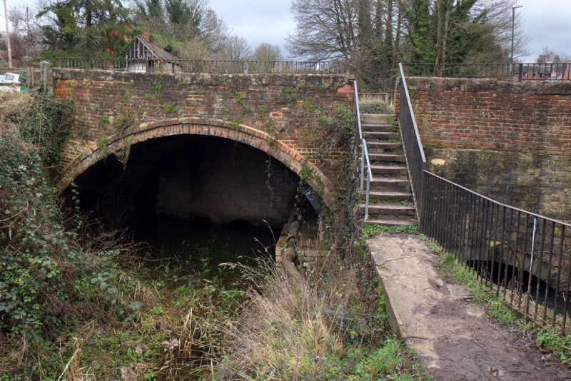 File:BowbridgeBridge2.jpg