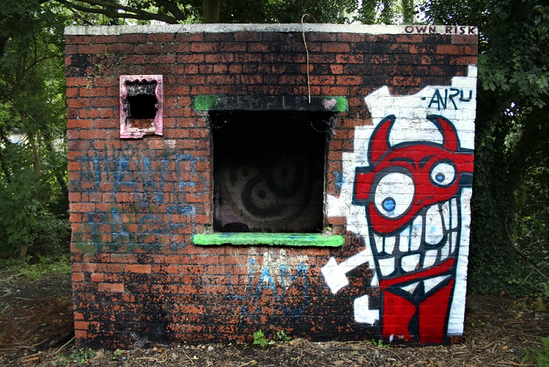 File:Platelayers hut1.jpg