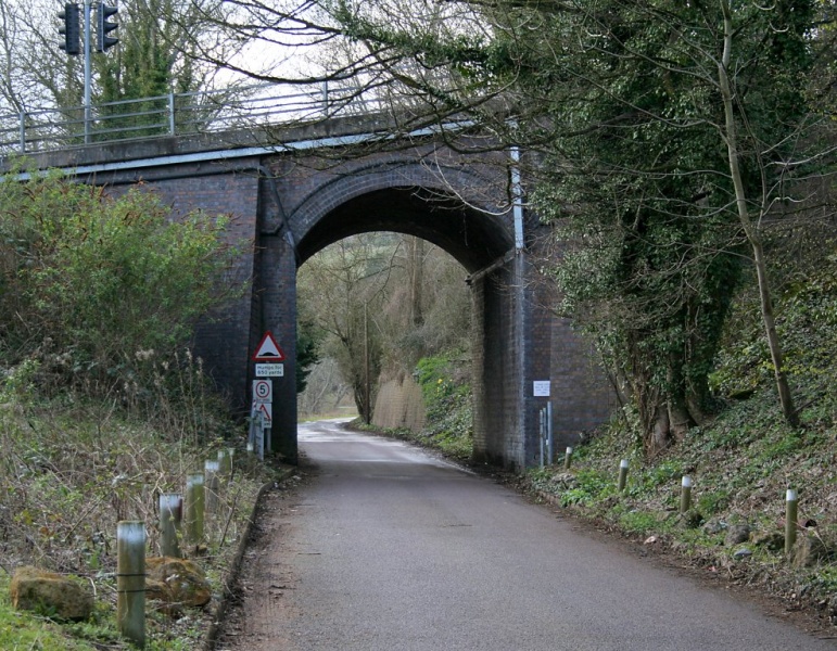 File:Warminster Road1.jpg