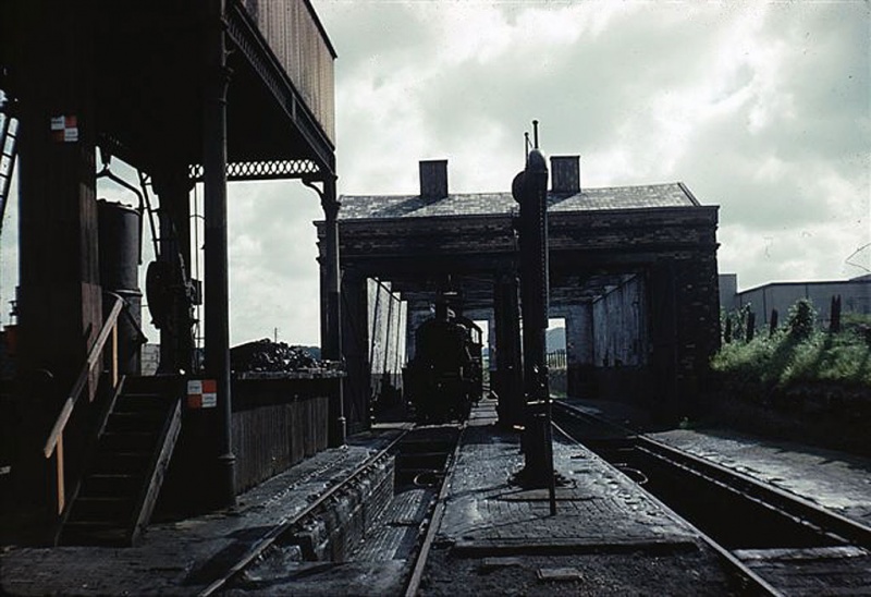 File:Wells Shed Somerset.jpg