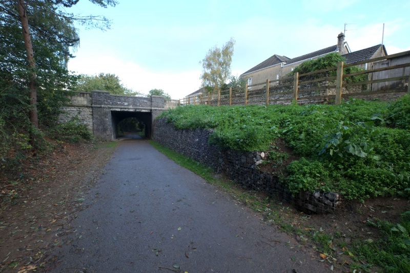 File:ClaudeAvenue8.jpg