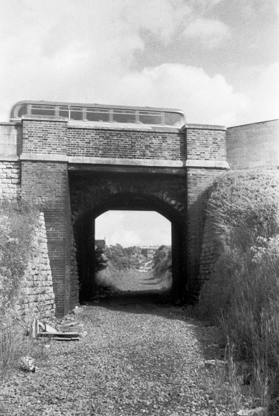 File:Claude Avenue1.jpg