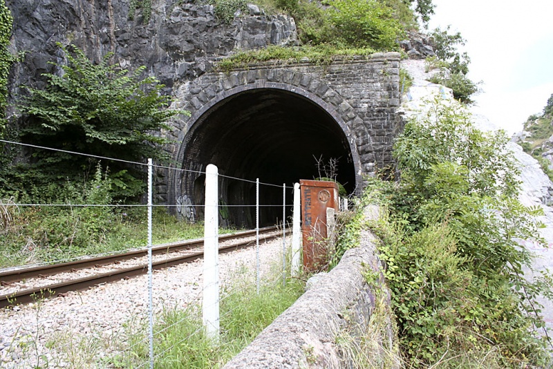 File:Clifton Bridge No 1 Tunnel2.jpg