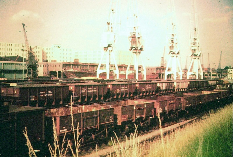 File:Wapping Railway Wharf8.jpg