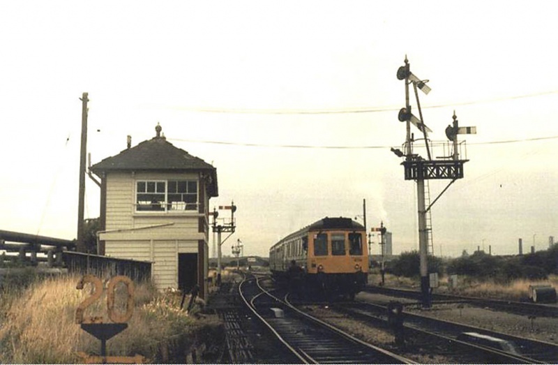 File:Hallen Marsh Junction7.jpg