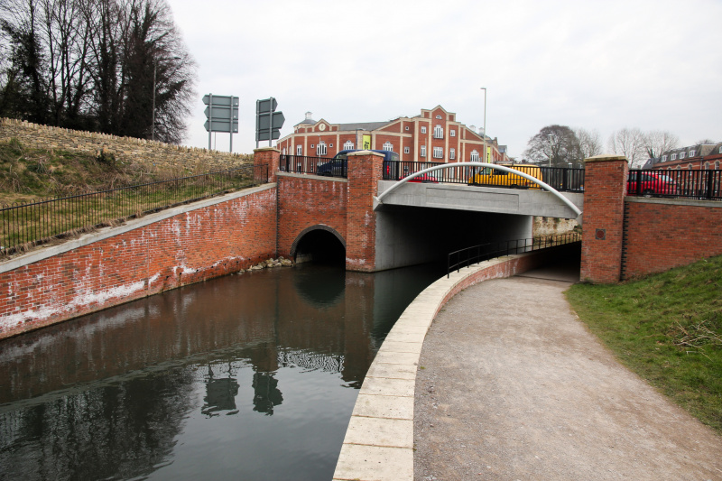 File:StroudBreweryBridge2.jpg