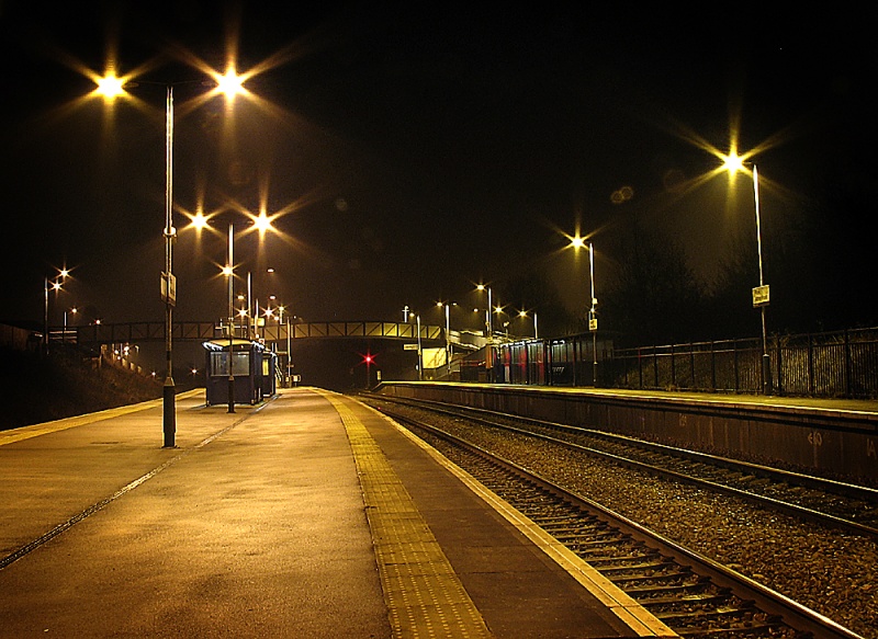 File:Filton Abbey Wood at Night4.jpg