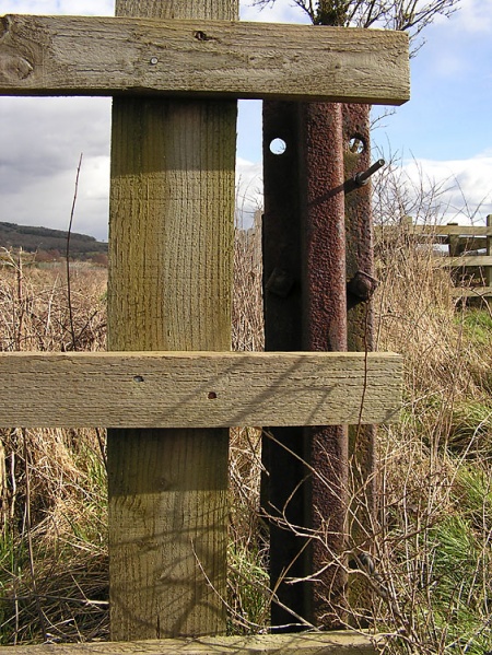 File:Tyntesfield Footpath6.jpg